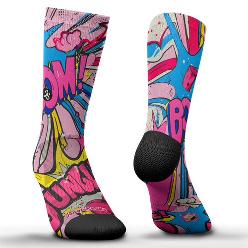 Nahtlose technische Crossfit-Socken 'Pink Boom', Comic-Design in Blau und Rosa für Widerstand.